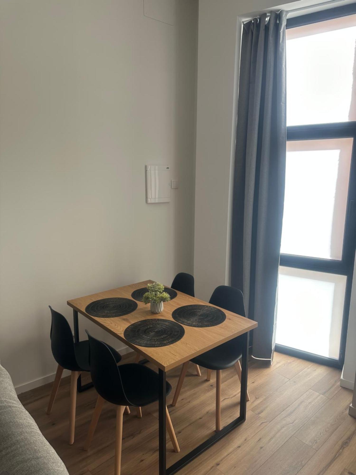 Portobeach Valencia Suites Экстерьер фото