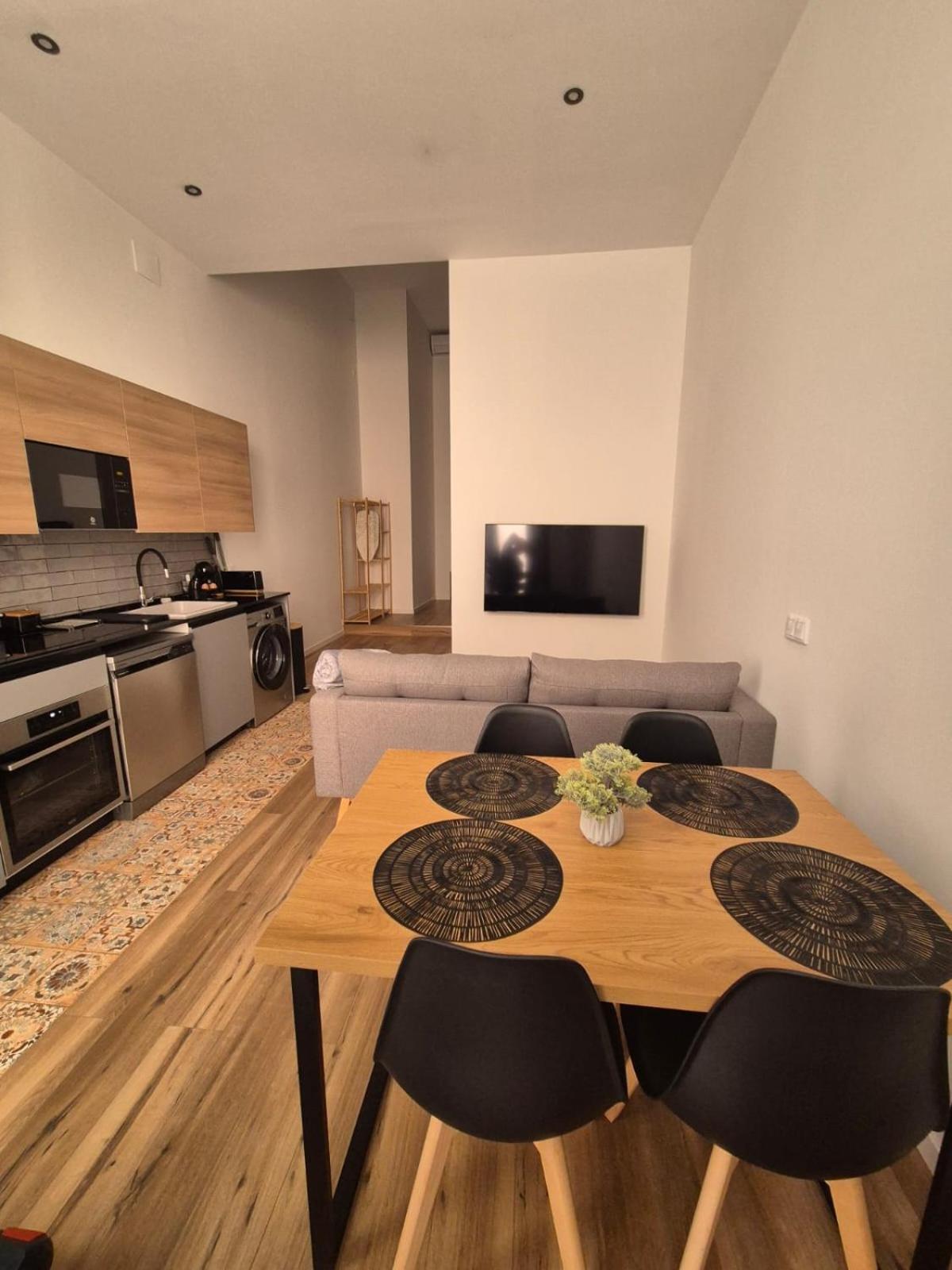 Portobeach Valencia Suites Экстерьер фото