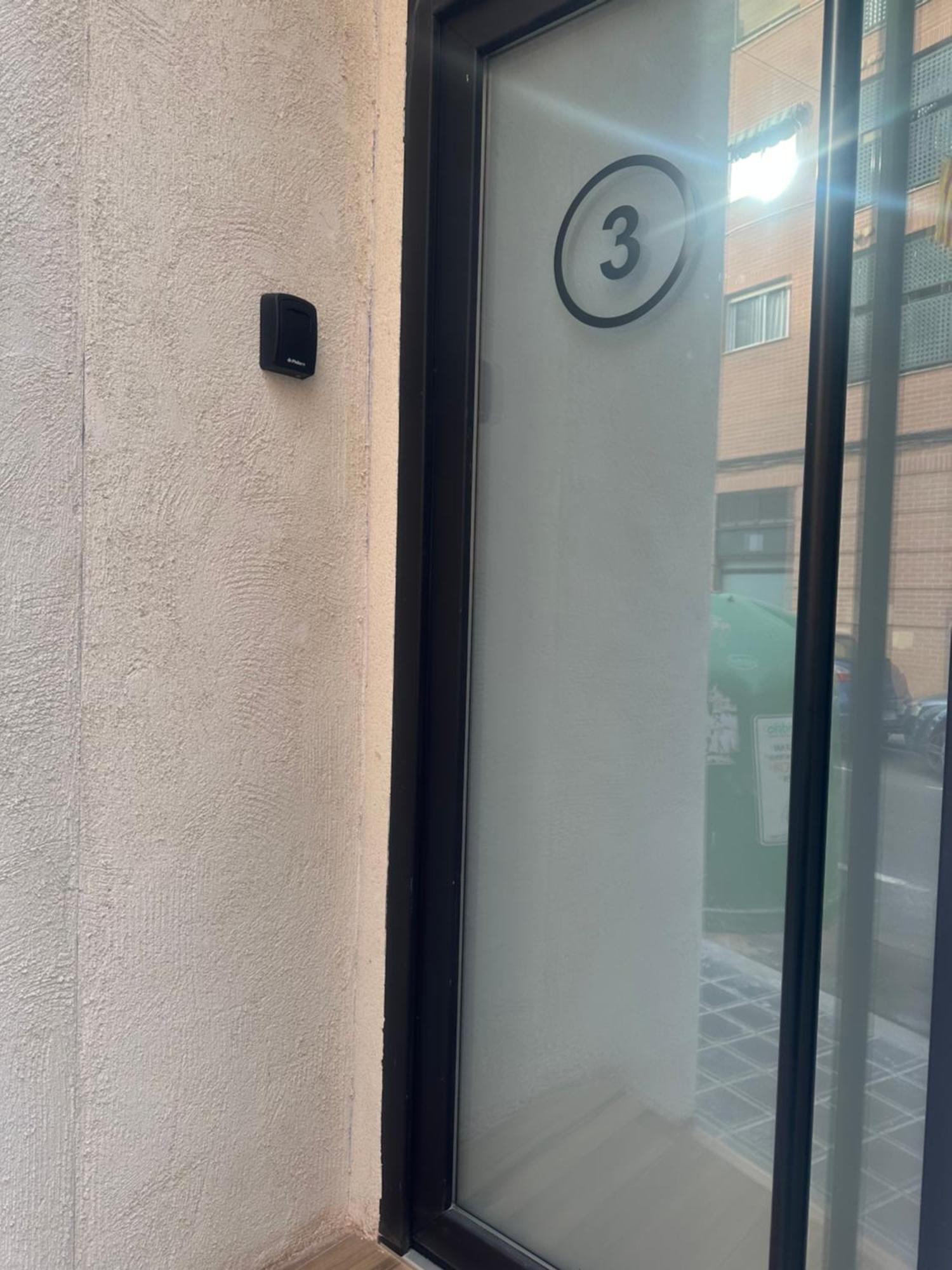 Portobeach Valencia Suites Экстерьер фото