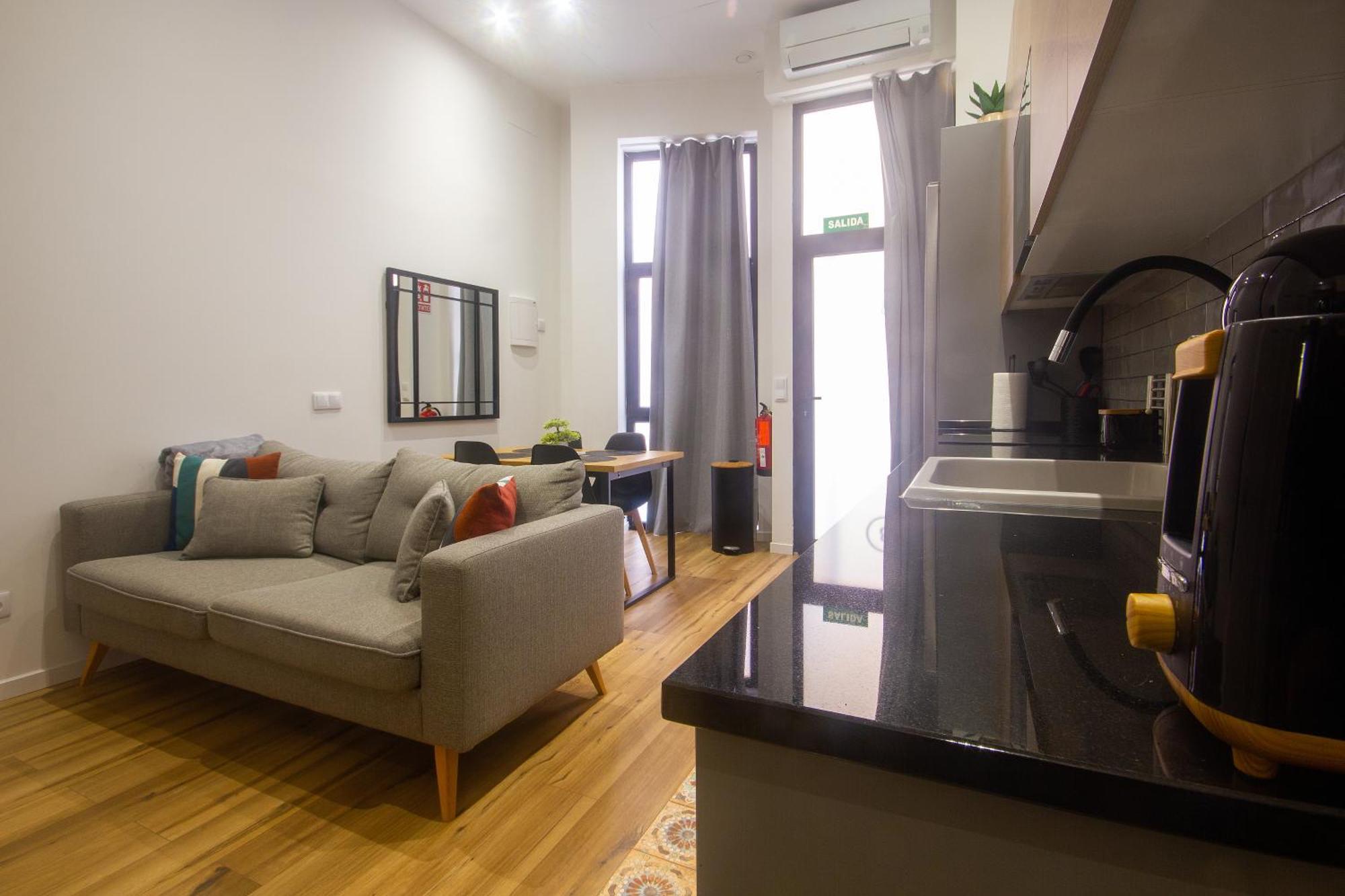 Portobeach Valencia Suites Экстерьер фото