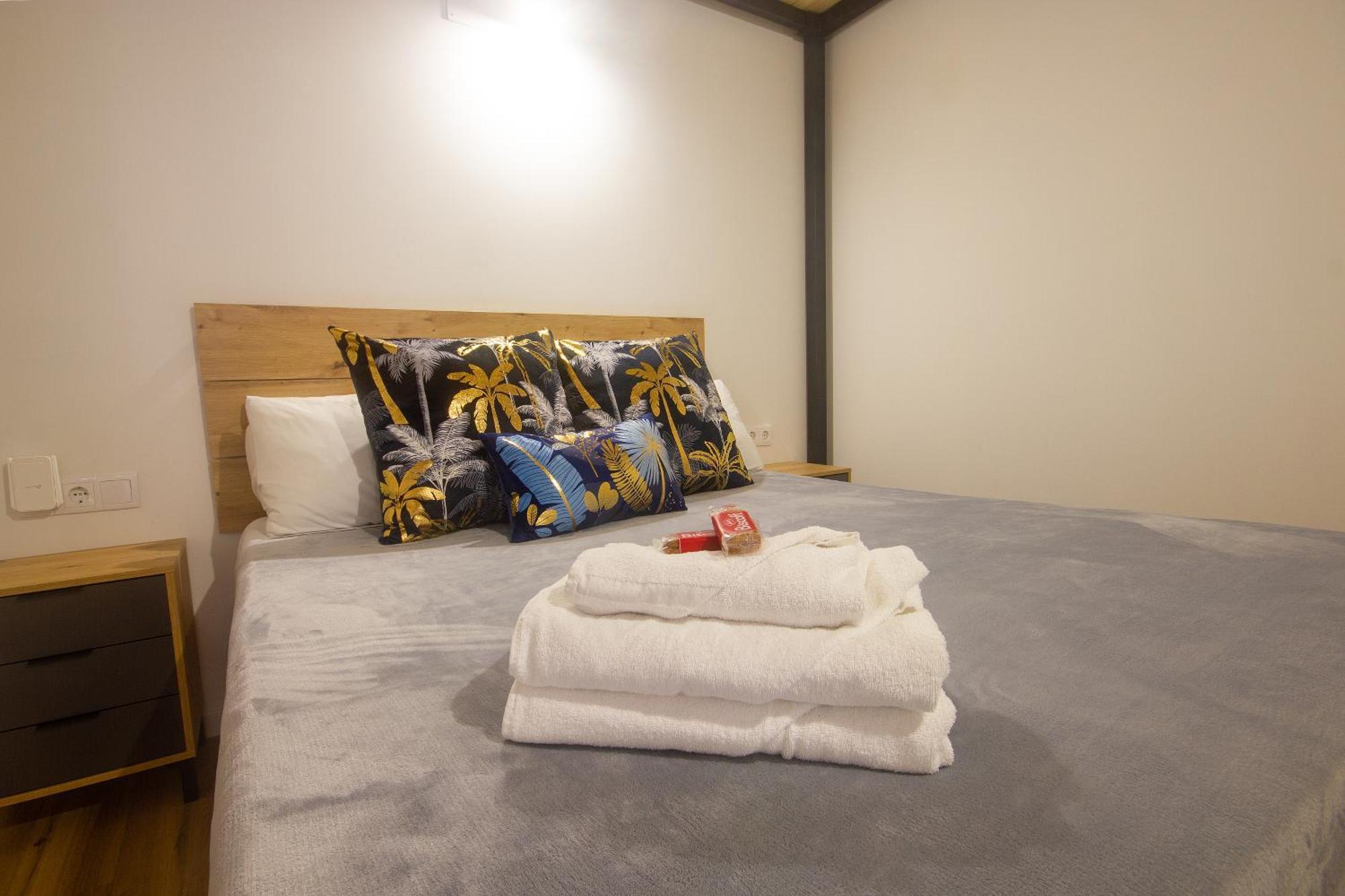Portobeach Valencia Suites Экстерьер фото