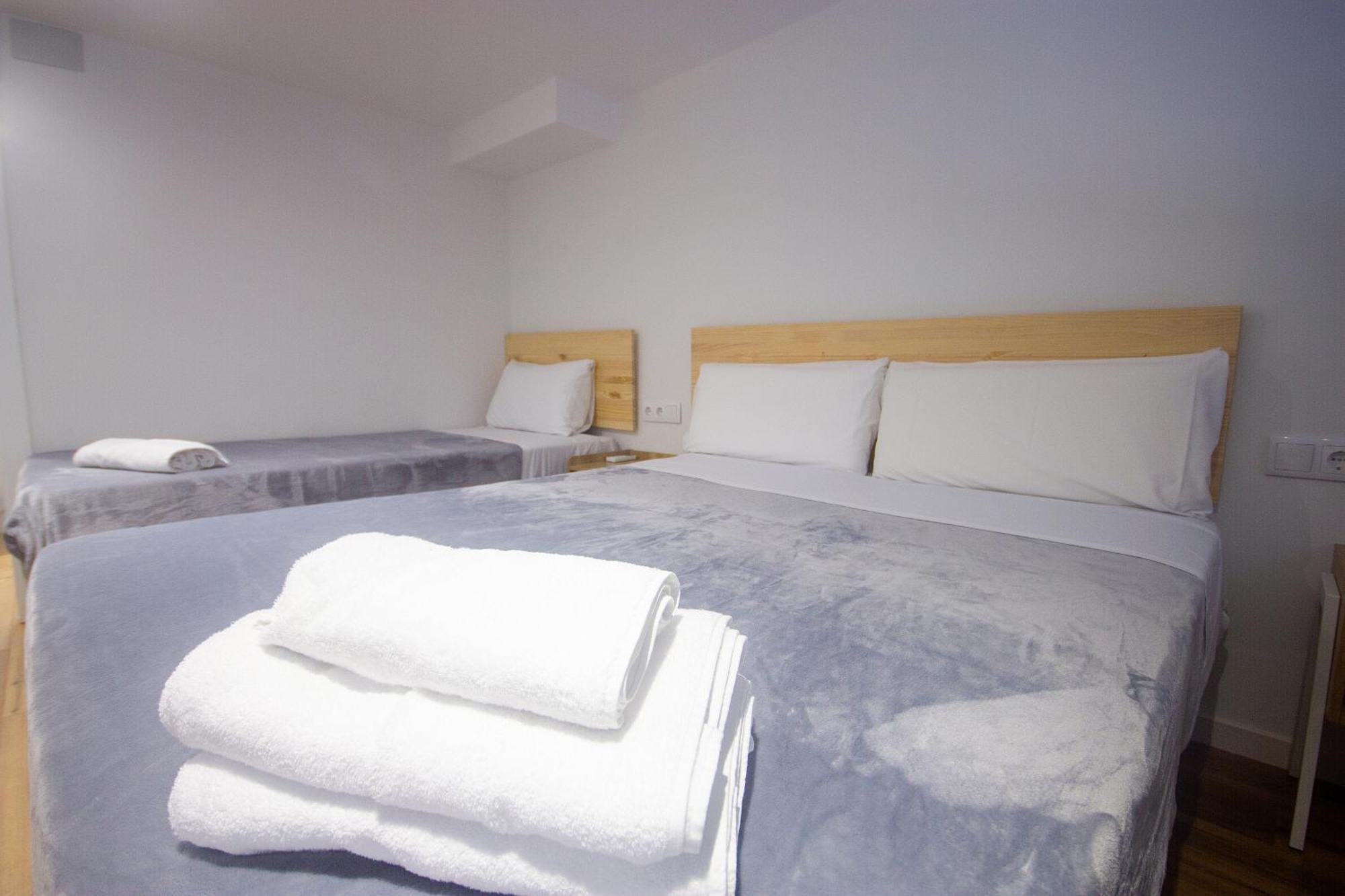 Portobeach Valencia Suites Экстерьер фото