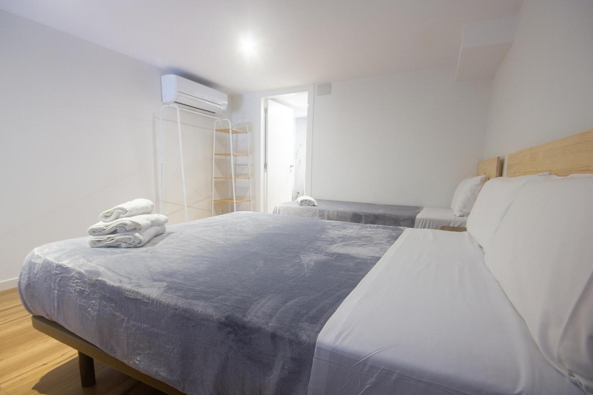 Portobeach Valencia Suites Экстерьер фото